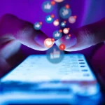 İndoneziyada sosial şəbəkələrlə bağlı sərt qadağa: 16 yaşdan kiçiklər üçün yasaqlanır