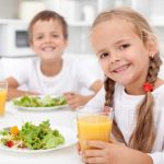 Uşaqlarınız mütləq səhər yeməyi yeməlidir