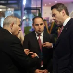 Bayraktar və Paşinyan nüvə energetikasını müzakirə ediblər